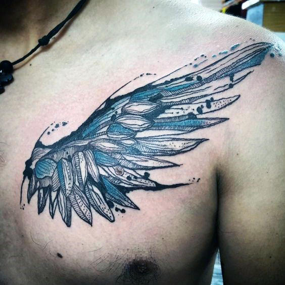 tatuaggio ali sul petto 41